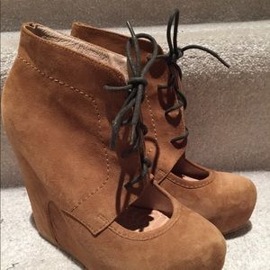 Anthropologie Suede Wedge Shoes Size 6.5